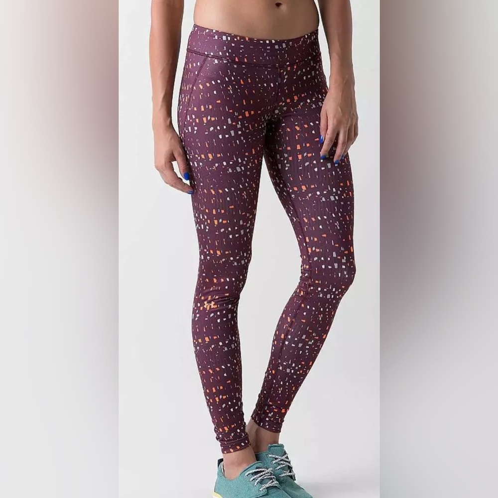 Under Armour Evo Active Tights in Oxblood Techtron Cyber Or